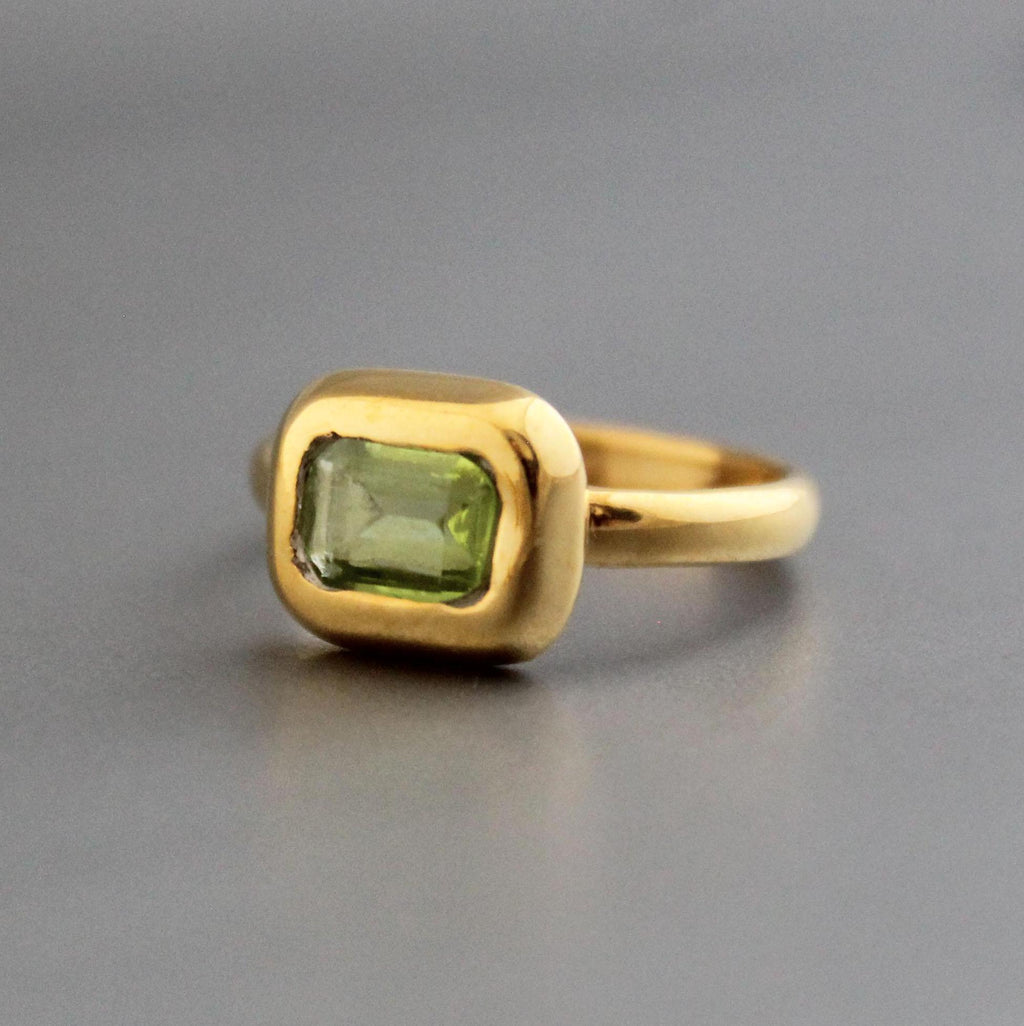 Handmade Peridot Ring, August Birthstone, 18K Yellow Gold Fill, peridot gifted ring, dainty peridot ring