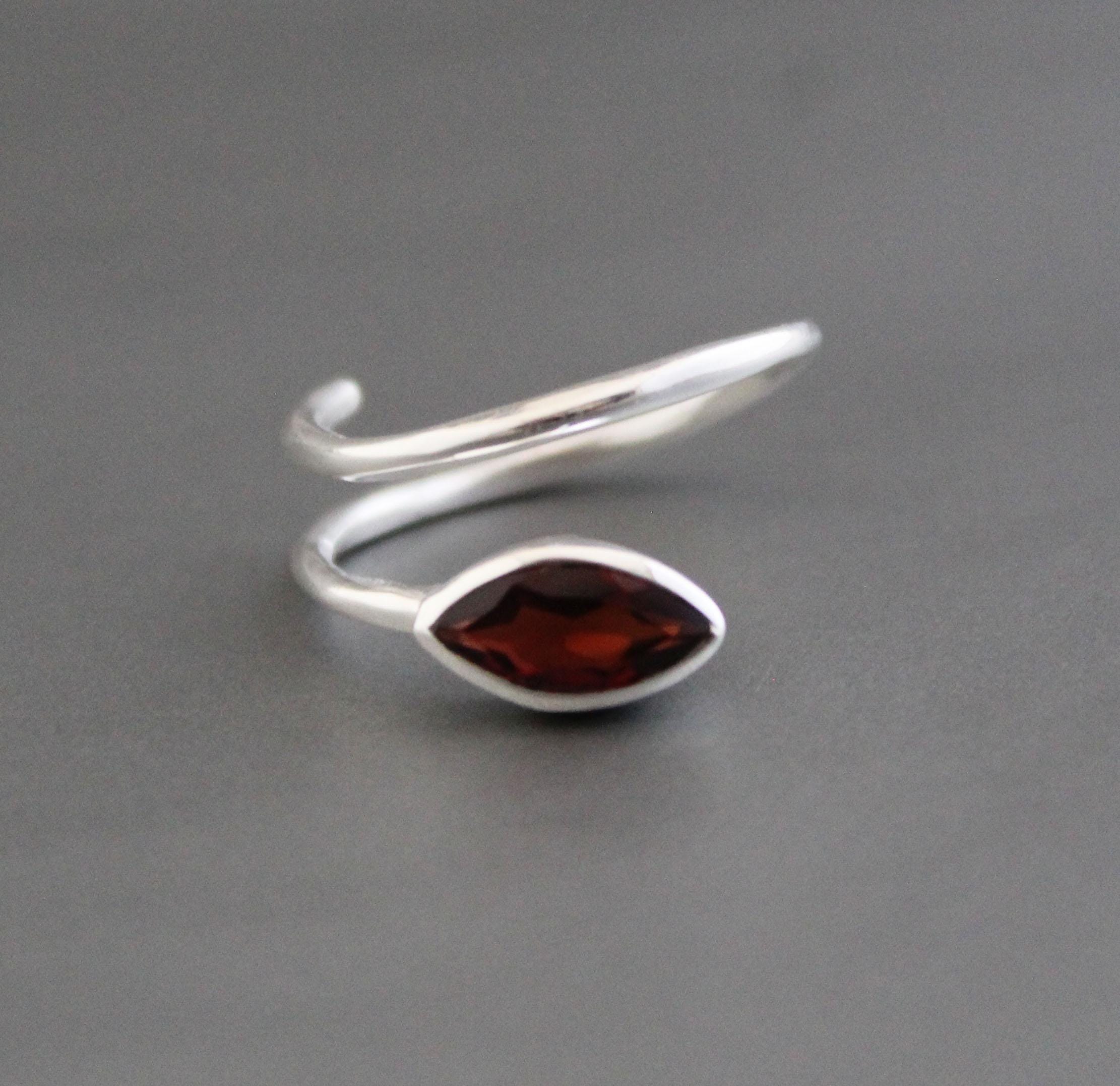 Garnet Dainty Ring, Sterling Silver 925 Garnet Ring, Nature Inspire Ring, Gift For Her, January Birthstone Ring