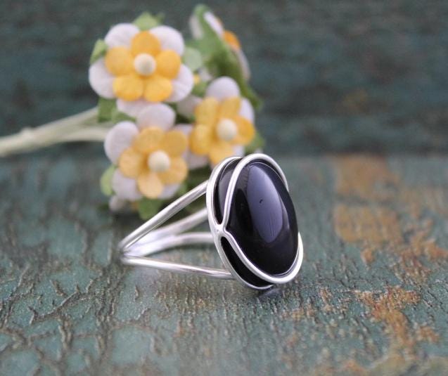 Black Onyx Ring: Oval Gemstone, 18K Gold & Sterling Silver