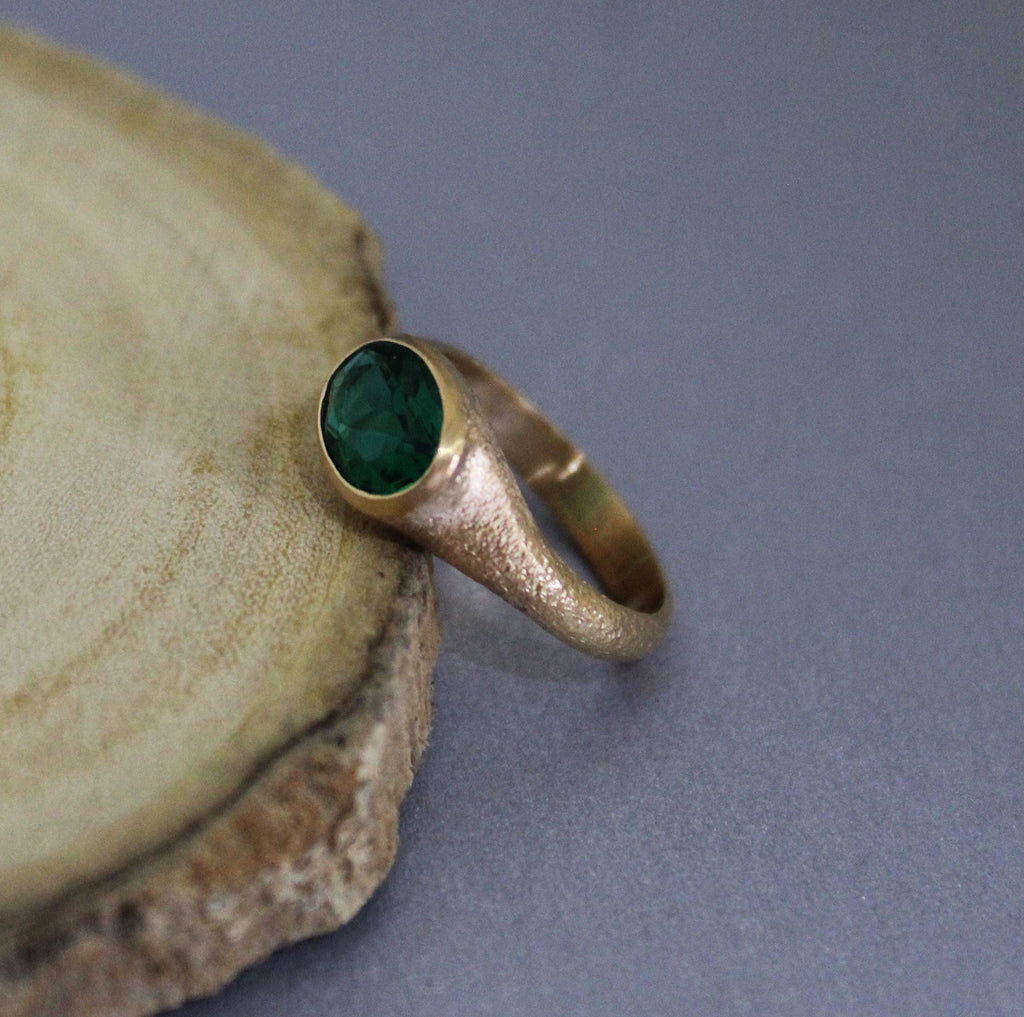 Emerald Ring, Solitaire Ring, May Birthstone Ring, Dainty promise ring, Green Gemstone Ring, Engagement ring, Unique Gift For Her