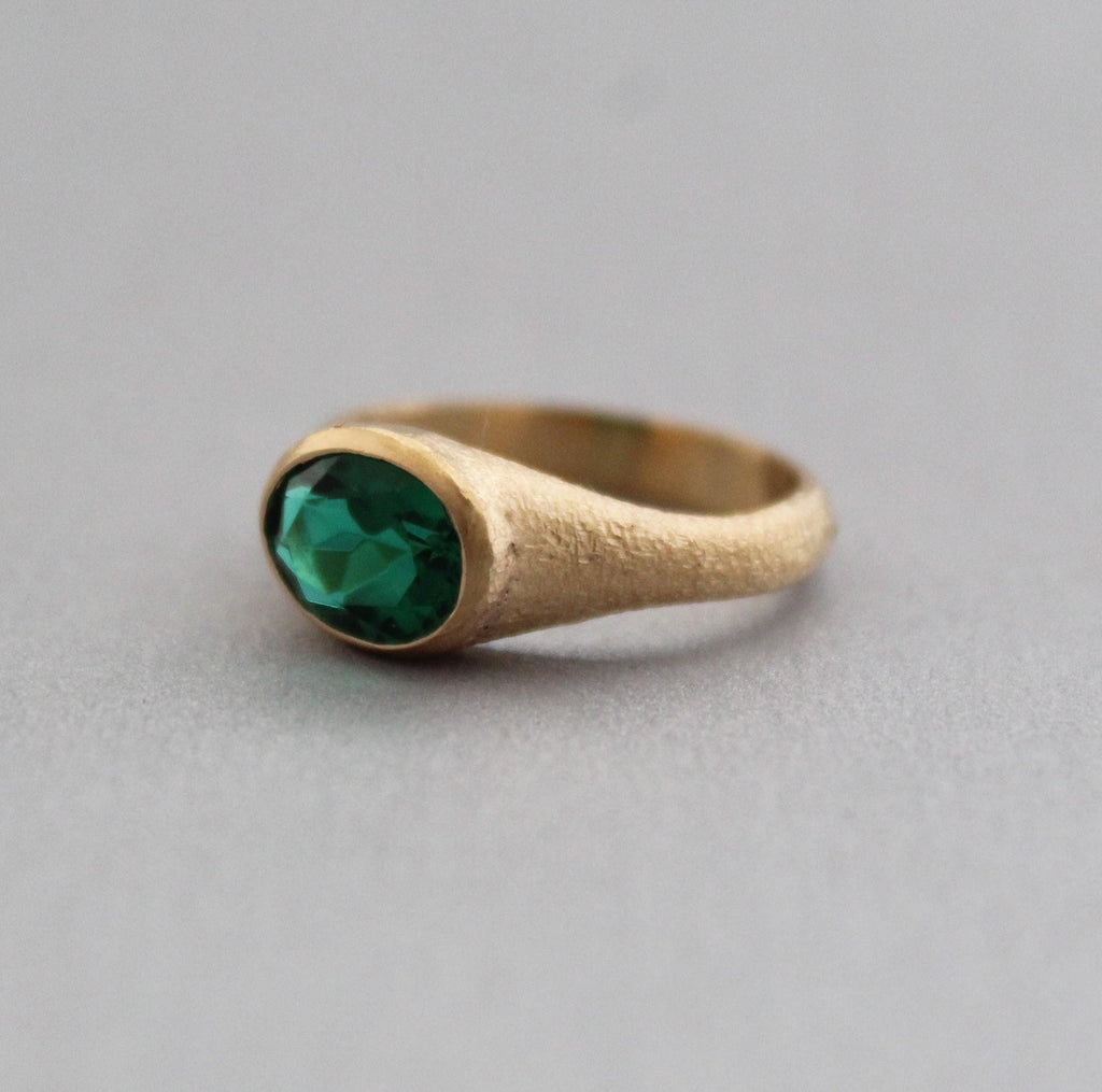 Emerald Ring, Solitaire Ring, May Birthstone Ring, Dainty promise ring, Green Gemstone Ring, Engagement ring, Unique Gift For Her