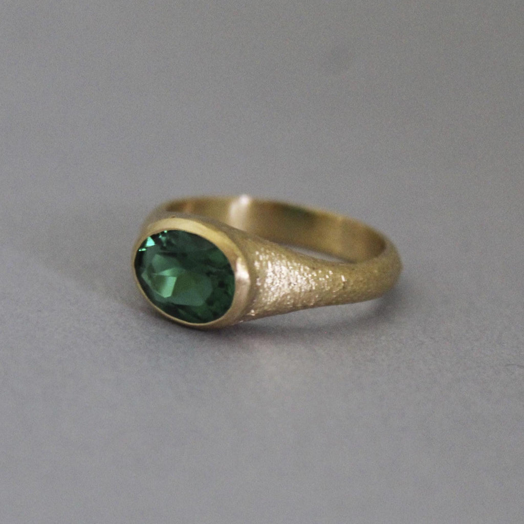 Emerald Ring, Solitaire Ring, May Birthstone Ring, Dainty promise ring, Green Gemstone Ring, Engagement ring, Unique Gift For Her